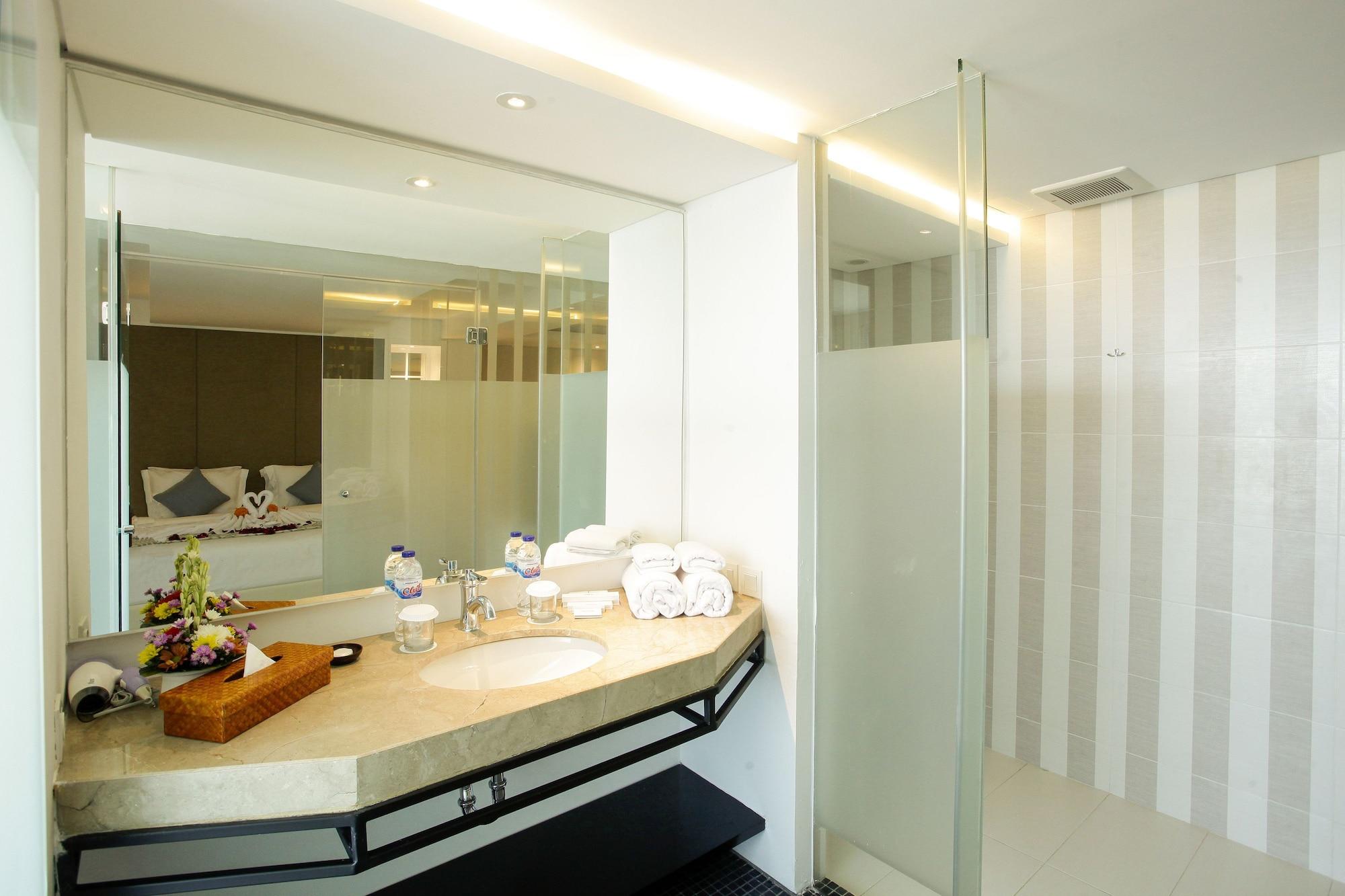 Benoa Sea Suites And Villas Nusa Dua  Buitenkant foto