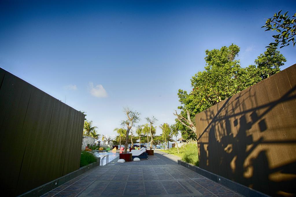 Benoa Sea Suites And Villas Nusa Dua  Buitenkant foto